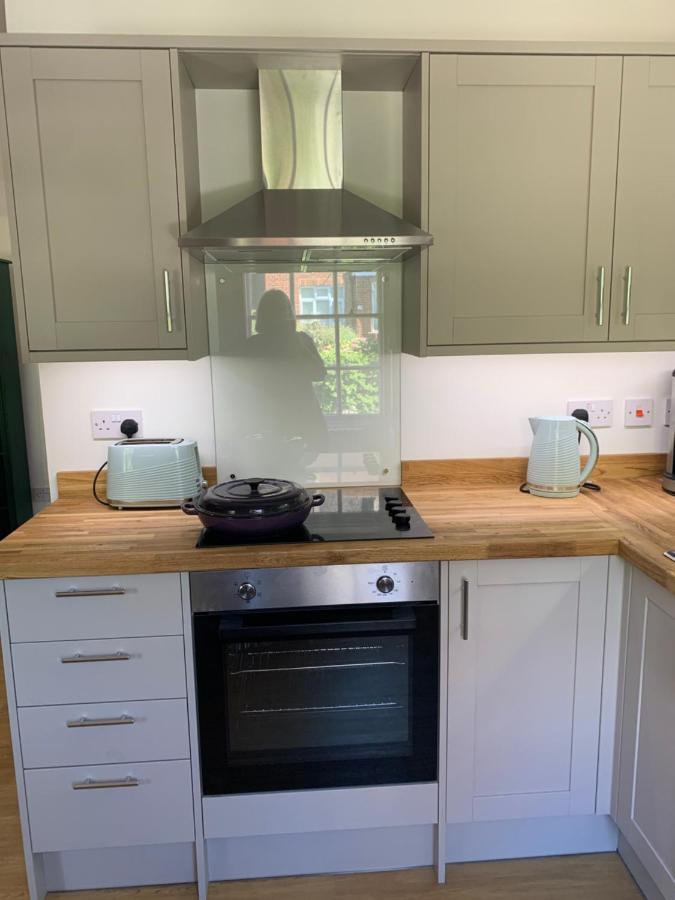 Stunning 1 Bedroom Self Contained Apartment Hythe  Exterior foto